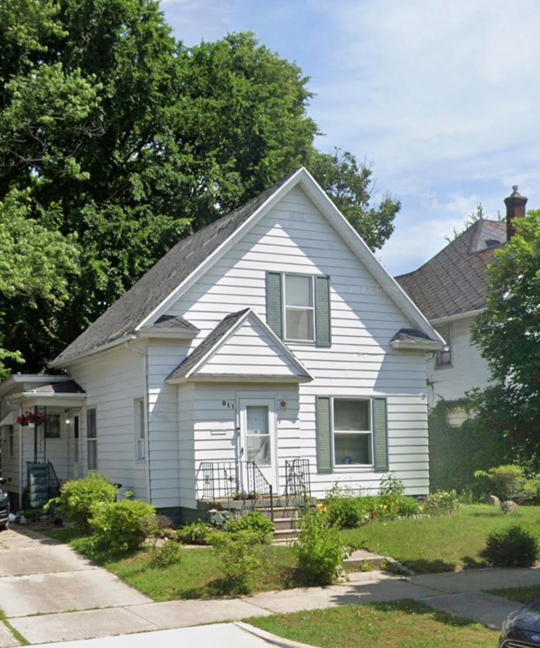 911 East Washington Street