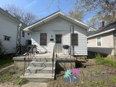 1213 East Fox Street